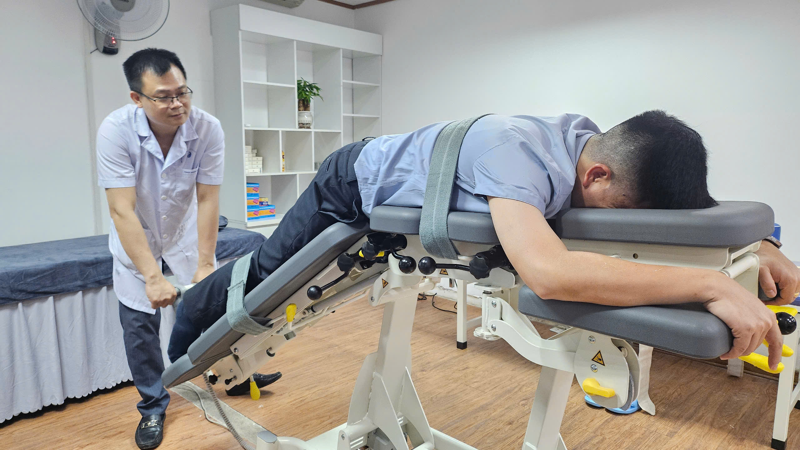 keo gian cot song khám bệnh minh phương