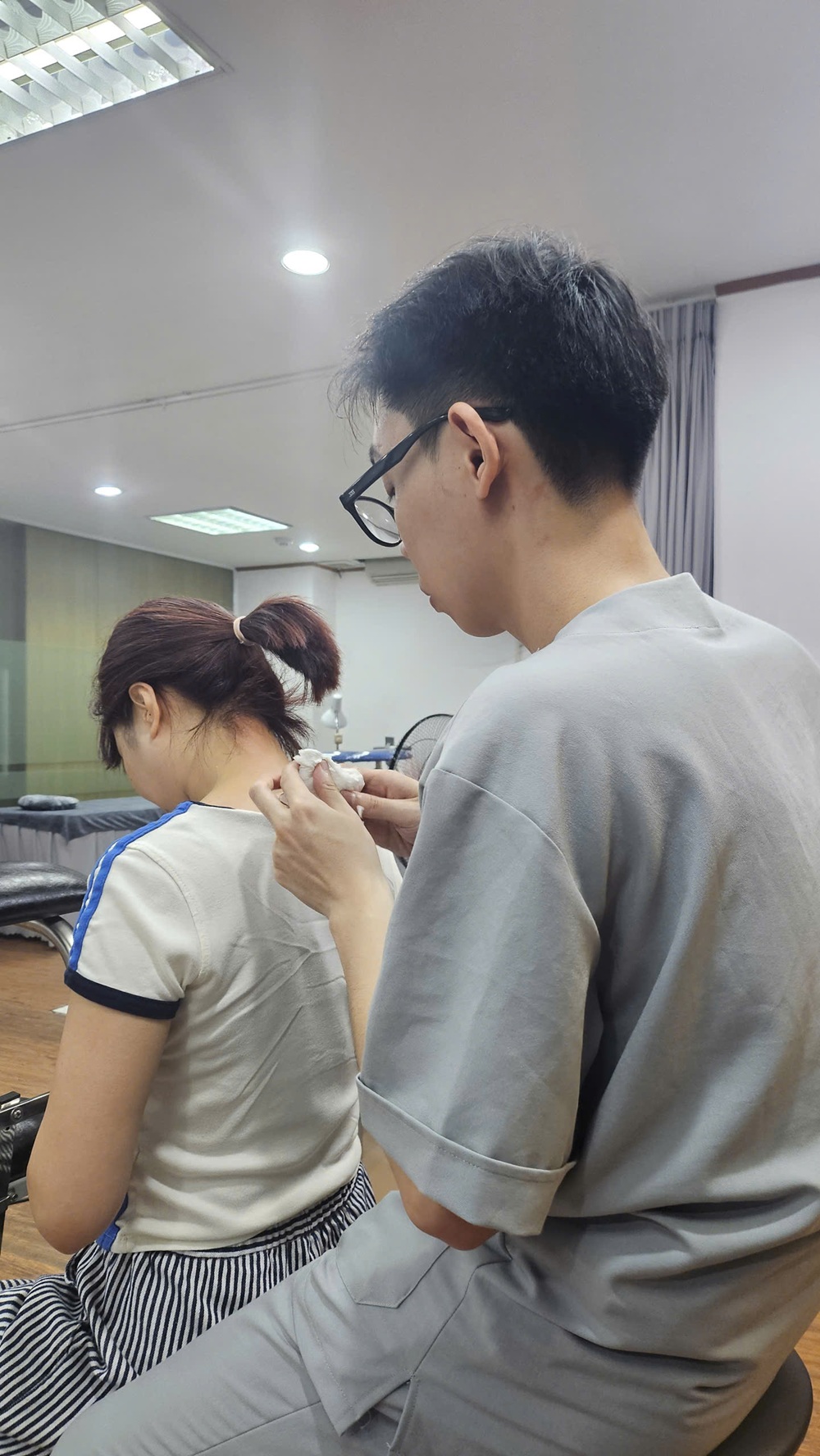 Châm Cứu Bấm Huyệt Điện Biên Phủ