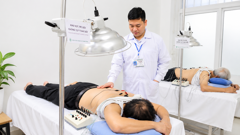 Châm cứu bấm huyệt Mai Động